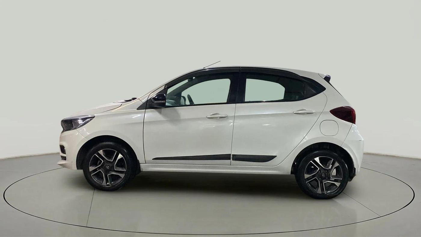 2020 Tata Tiago XZA PLUS PETROL, Petrol, Automatic, 20,100 km, Left Side