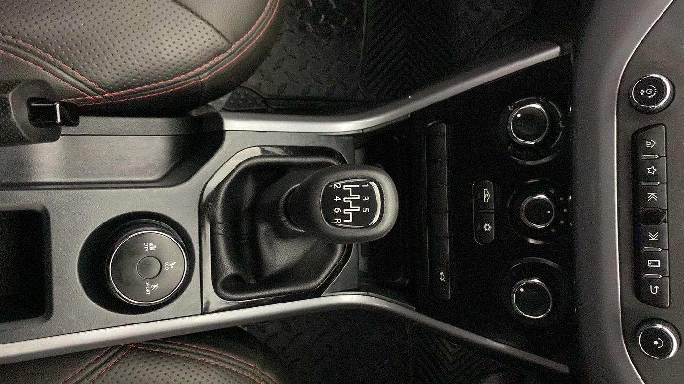 2020 Tata NEXON XM PETROL, Petrol, Manual, 59,511 km, Gear Lever