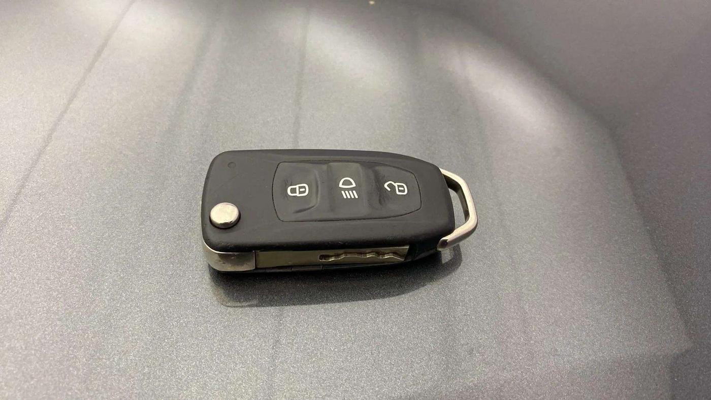 2020 Tata NEXON XM PETROL, Petrol, Manual, 59,511 km, Key Close Up