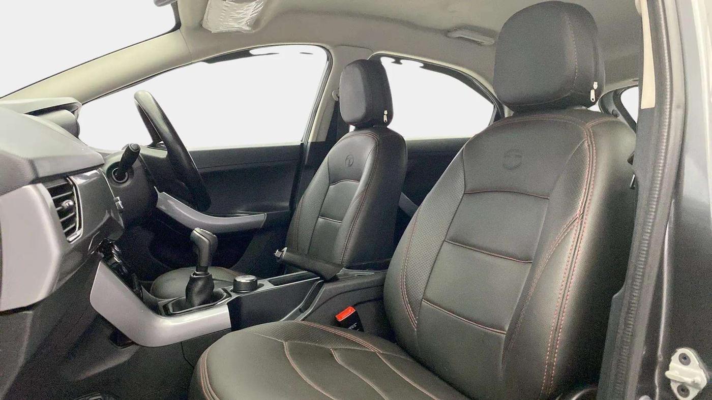 2020 Tata NEXON XM PETROL, Petrol, Manual, 59,511 km, Right Side Front Door Cabin