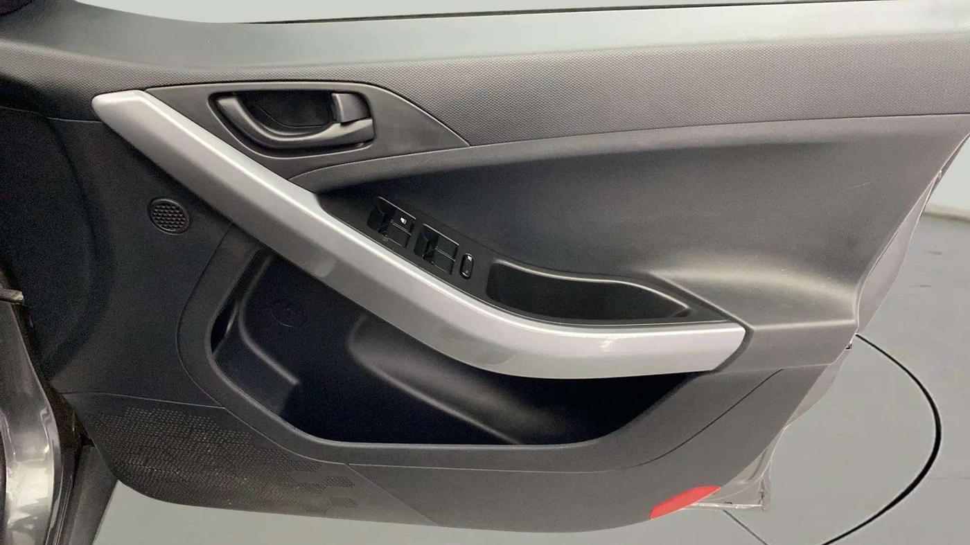 2020 Tata NEXON XM PETROL, Petrol, Manual, 59,511 km, Driver Side Door Panels Control