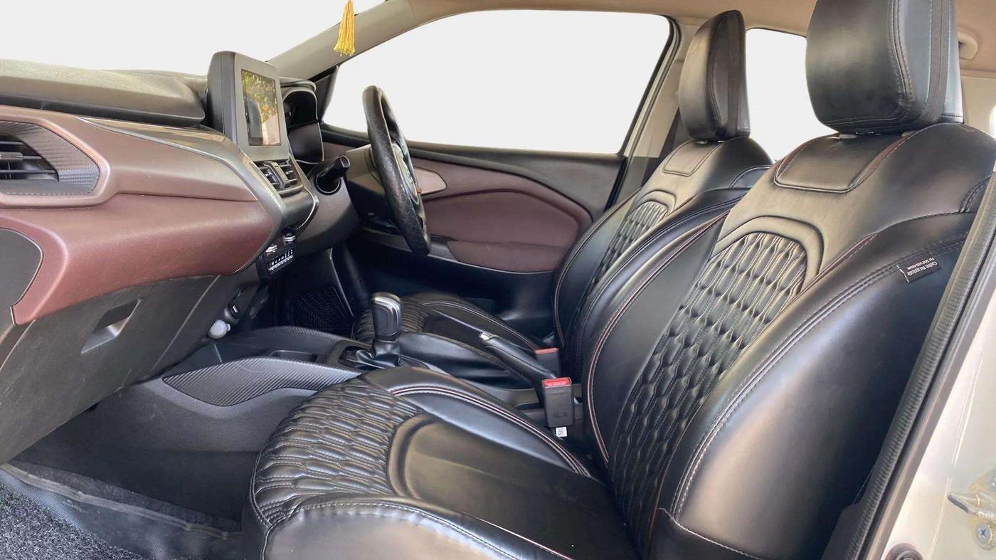 2023 Maruti FRONX DELTA PLUS 1.2L AGS, Petrol, Automatic, 25,565 km, Right Side Front Door Cabin