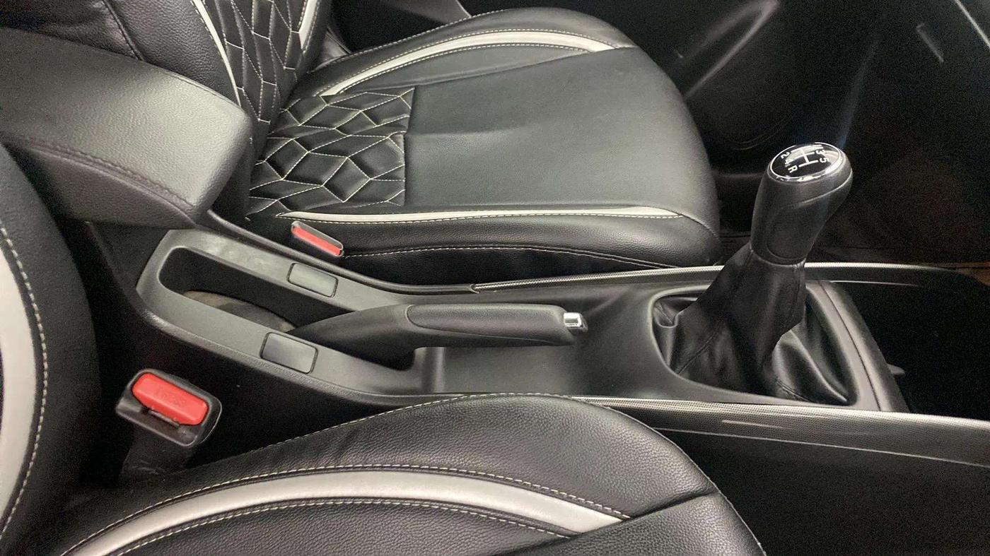 2017 Maruti Baleno ZETA PETROL 1.2, Petrol, Manual, 13,972 km, Gear Lever