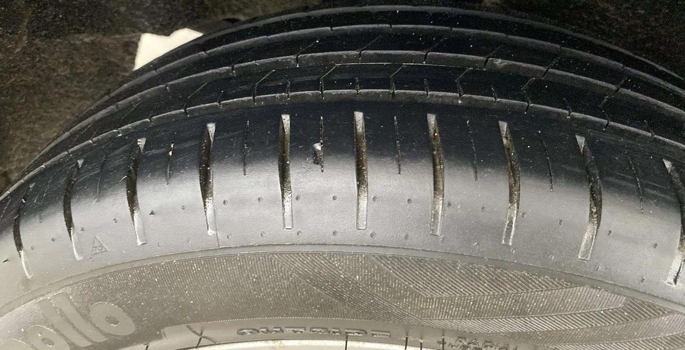 2017 Maruti Baleno ZETA PETROL 1.2, Petrol, Manual, 13,972 km, Left Front Tyre Tread
