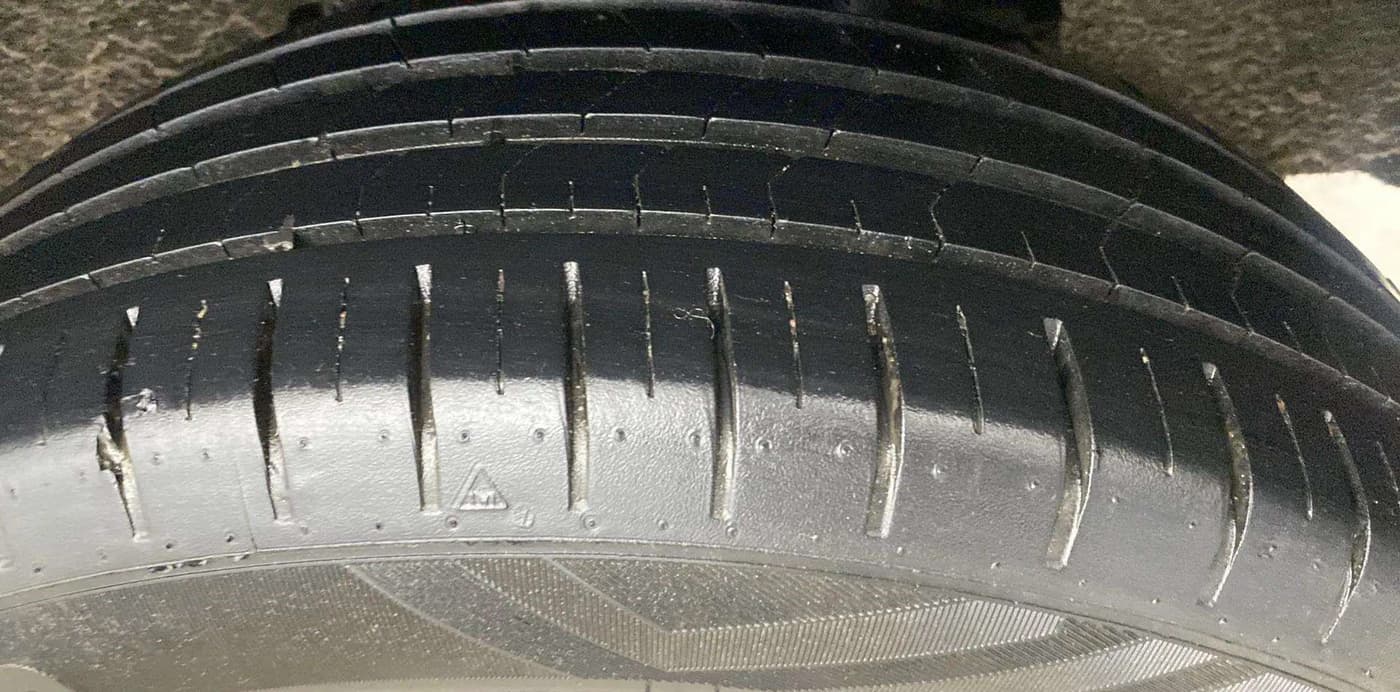 2017 Maruti Baleno ZETA PETROL 1.2, Petrol, Manual, 13,972 km, Right Rear Tyre Tread