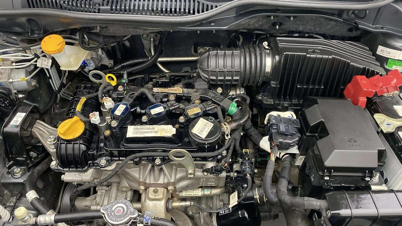 2021 Tata ALTROZ XZ PLUS PETROL, Petrol, Manual, 6,149 km, Engine View