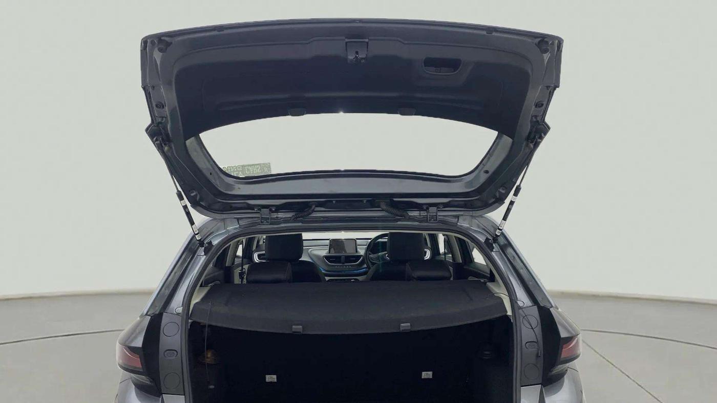 2021 Tata ALTROZ XZ PLUS PETROL, Petrol, Manual, 6,149 km, Boot Door Open