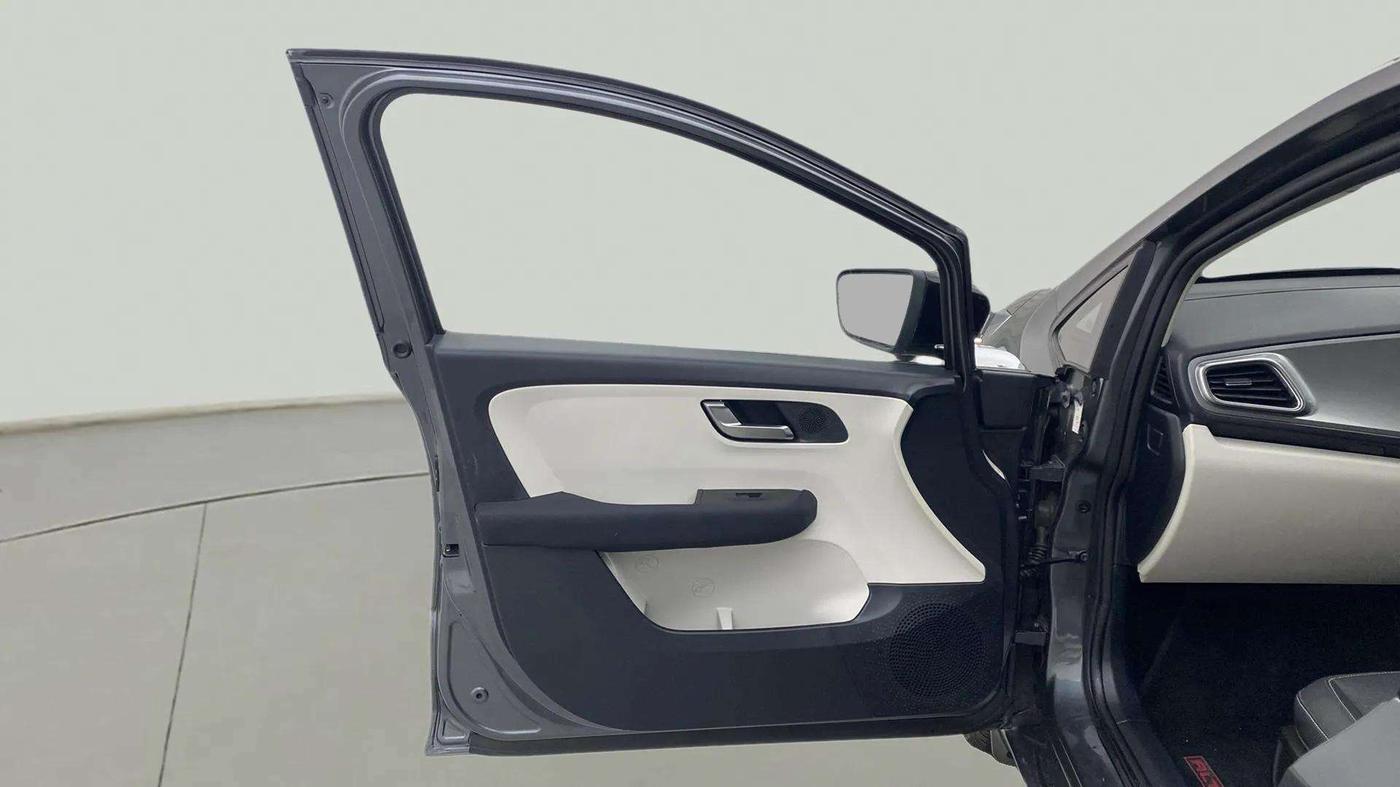 2021 Tata ALTROZ XZ PLUS PETROL, Petrol, Manual, 6,149 km, LHS Front Door