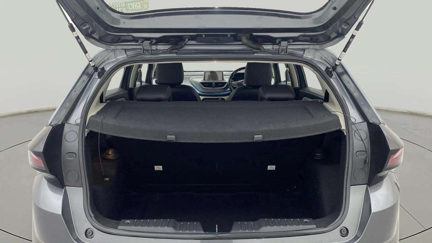 2021 Tata ALTROZ XZ PLUS PETROL, Petrol, Manual, 6,149 km, Boot Open Zoomed View