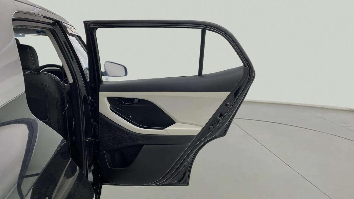 2023 Hyundai Creta E 1.5 PETROL, Petrol, Manual, 8,513 km, RHS Rear Door