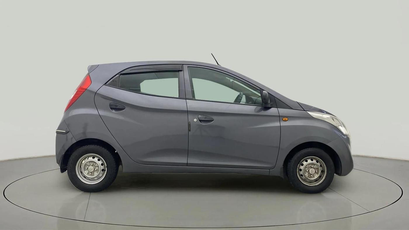 2015 Hyundai Eon ERA +, Petrol, Manual, 33,886 km, Right Side View