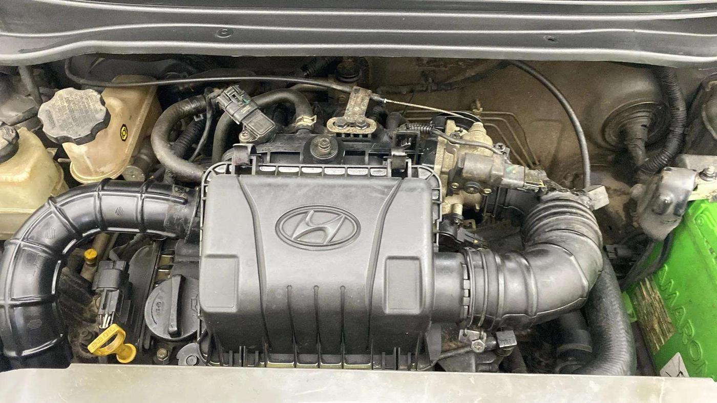 2015 Hyundai Eon ERA +, Petrol, Manual, 33,886 km, Engine View