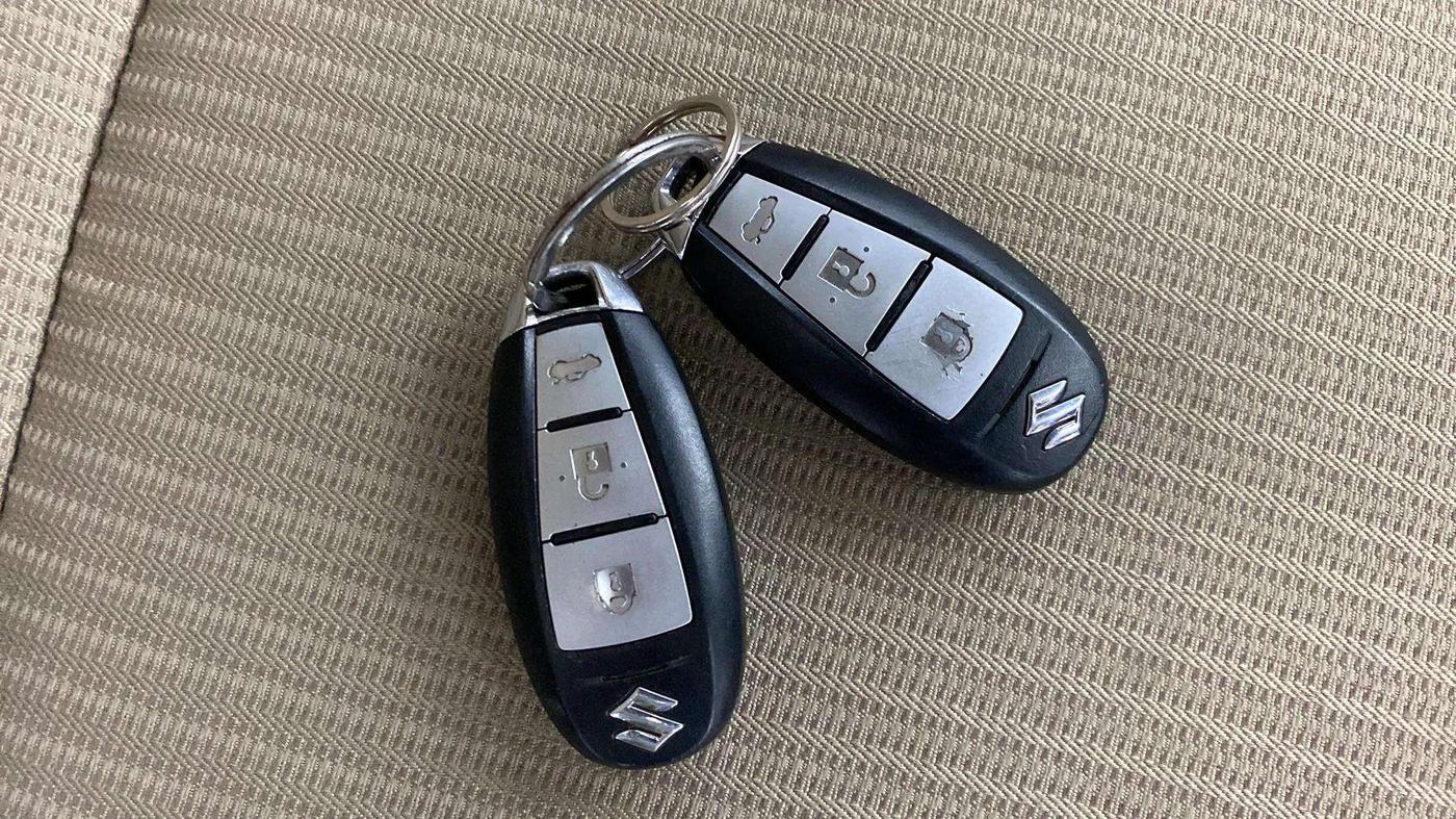 2017 Maruti Ciaz ZETA 1.4  MT PETROL, Petrol, Manual, 56,760 km, Key Close Up