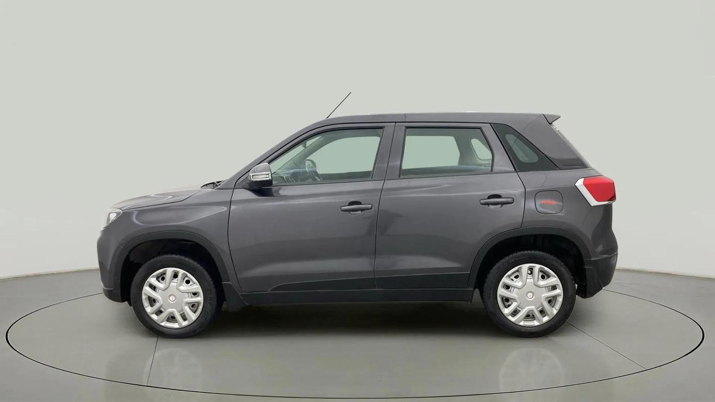 2020 Maruti Vitara Brezza LXI, Petrol, Manual, 50,566 km, Left Side