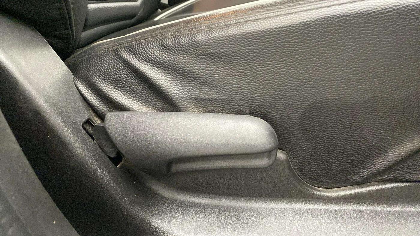 2020 Maruti Vitara Brezza LXI, Petrol, Manual, 50,566 km, Driver Side Adjustment Panel