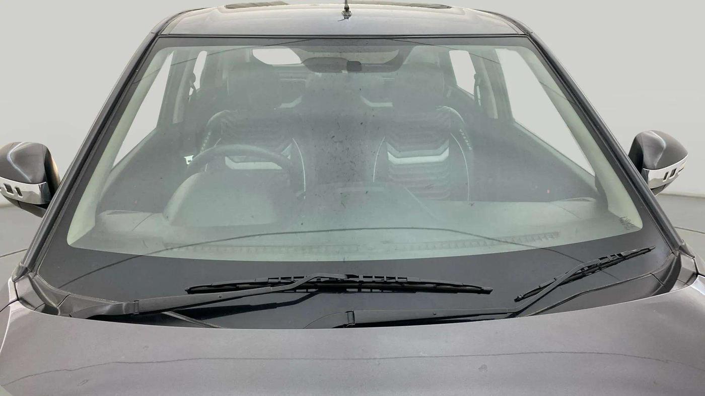 2020 Maruti Vitara Brezza LXI, Petrol, Manual, 50,566 km, Front Windshield
