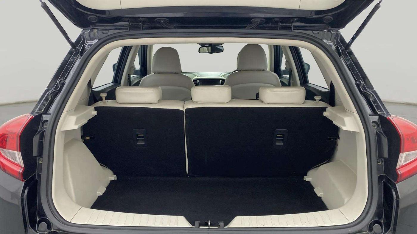 2022 Mahindra XUV300 W8 (O) 1.2 PETROL, Petrol, Manual, 20,839 km, Boot Inside