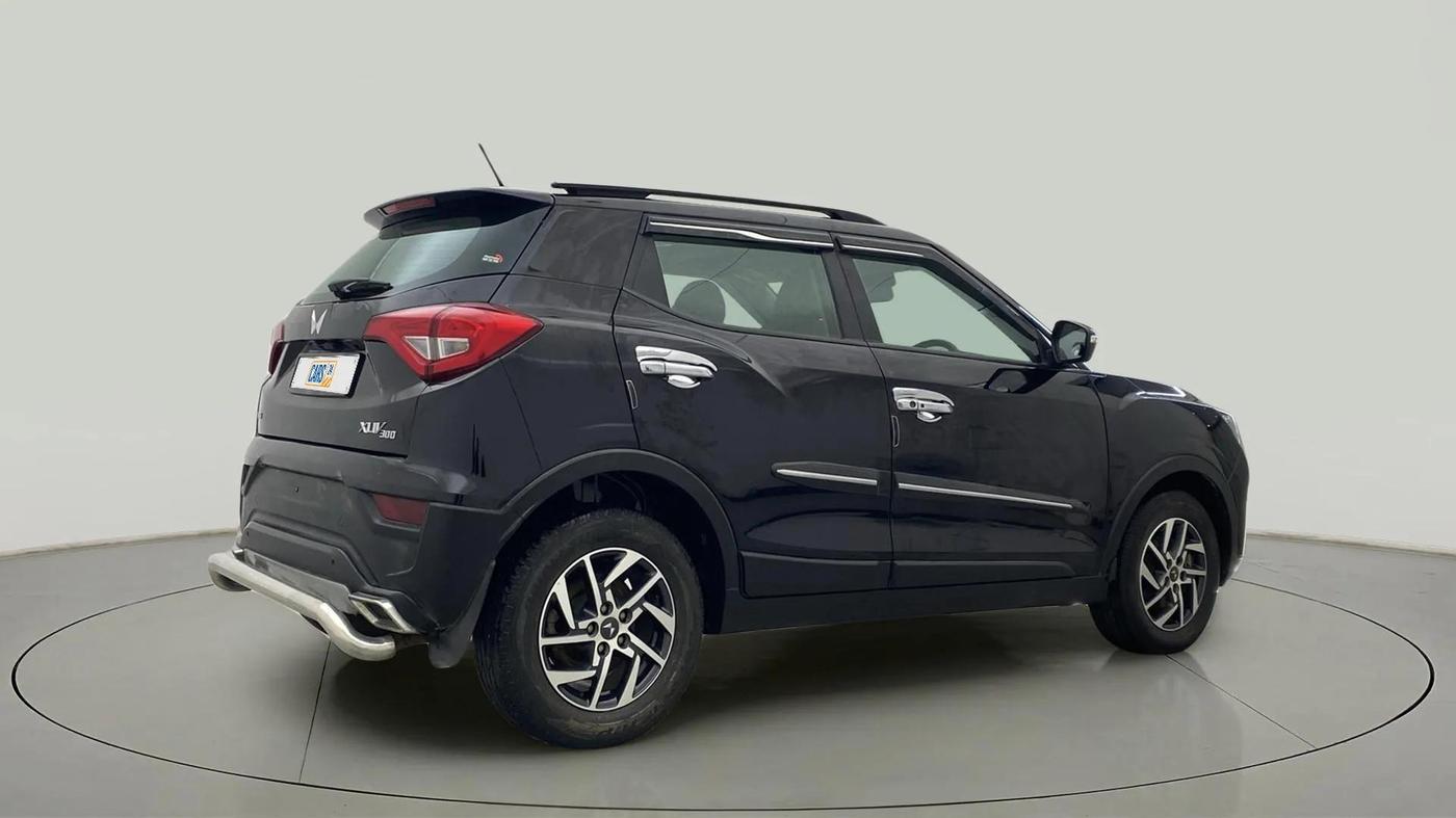 2022 Mahindra XUV300 W8 (O) 1.2 PETROL, Petrol, Manual, 20,839 km, Right Back Diagonal