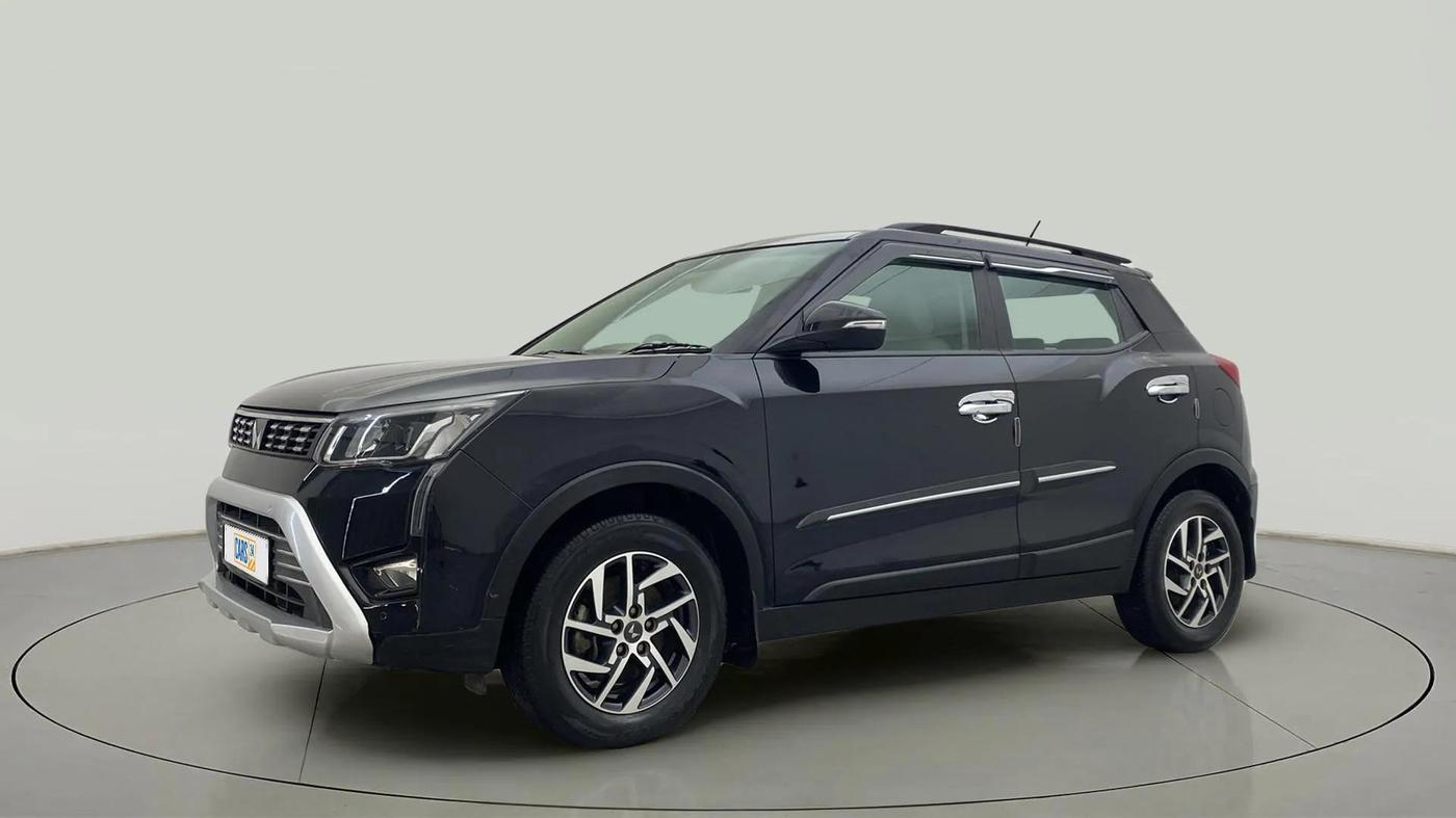 2022 Mahindra XUV300 W8 (O) 1.2 PETROL, Petrol, Manual, 20,839 km, Left Front Diagonal