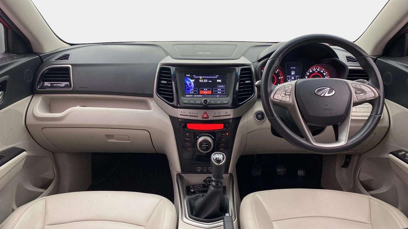2019 Mahindra XUV300 W8 (O) 1.5 DIESEL, Diesel, Manual, 58,358 km, Dashboard