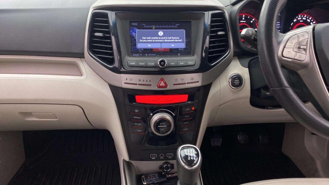 2019 Mahindra XUV300 W8 (O) 1.5 DIESEL, Diesel, Manual, 58,358 km, Air Conditioner
