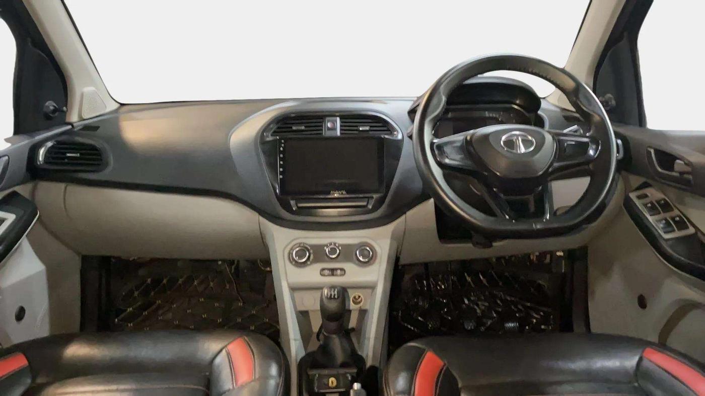 2021 Tata Tiago XE PETROL, Petrol, Manual, 24,005 km, Dashboard