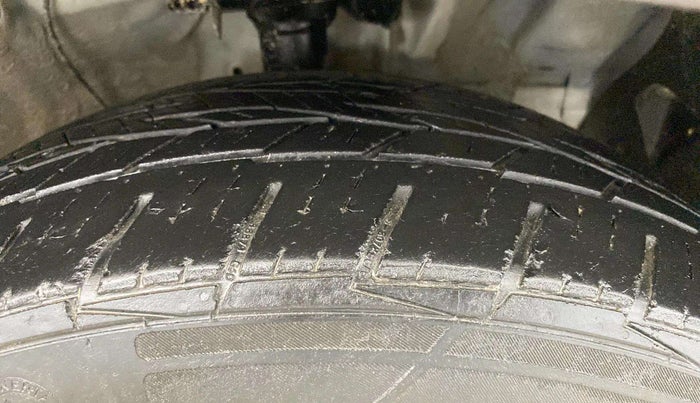 2022 Hyundai Creta SX (O) AT 1.5 DIESEL, Diesel, Automatic, 57,894 km, Right Front Tyre Tread
