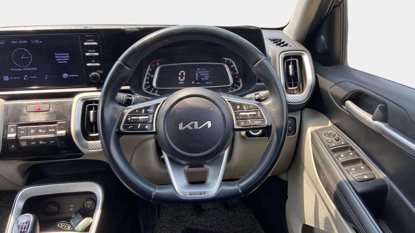 2021 KIA SONET HTX 1.0 IMT, Petrol, Manual, 66,033 km, Steering Wheel Close Up