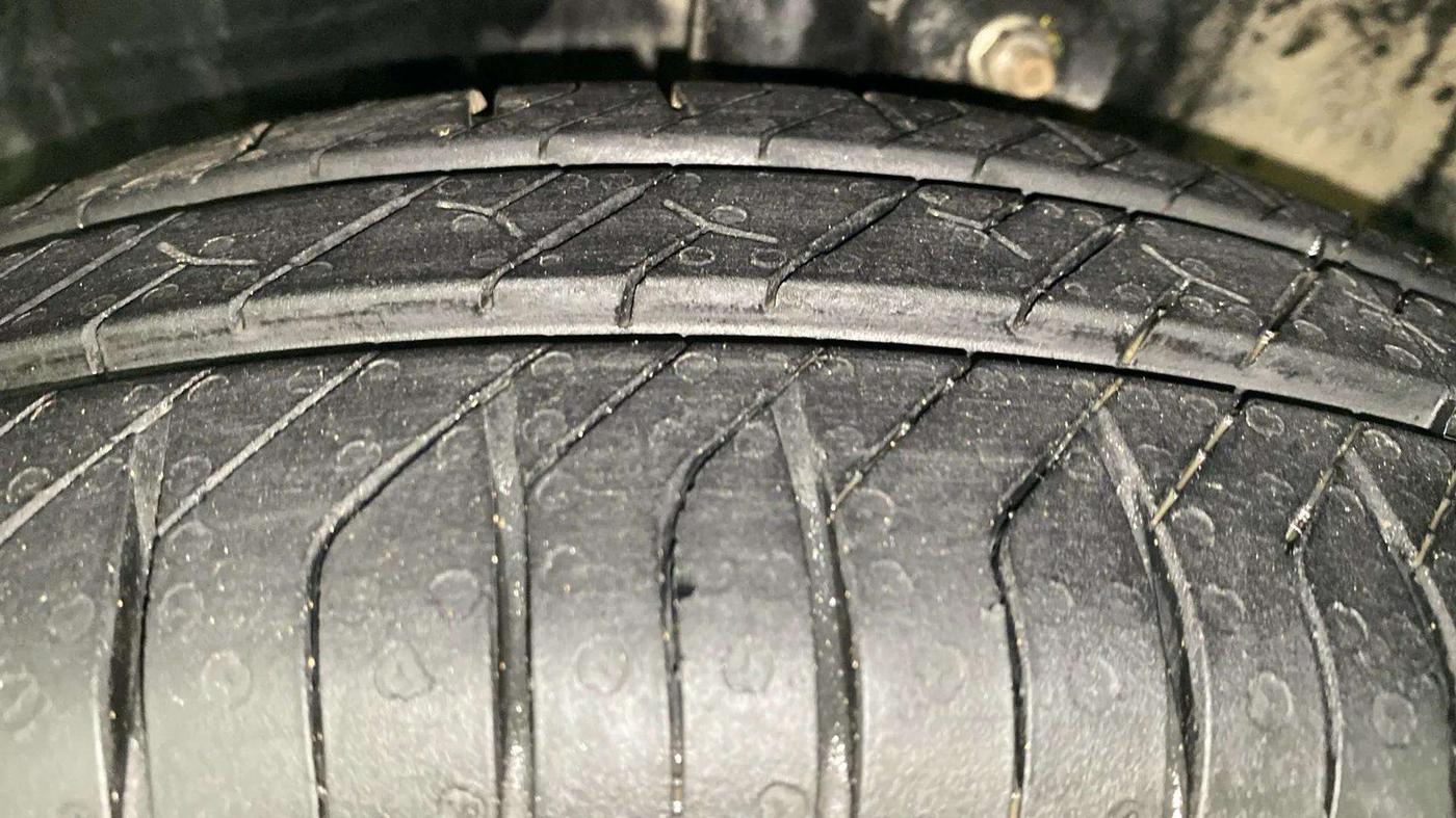 2012 Maruti A Star VXI, Petrol, Manual, 71,143 km, Left Front Tyre Tread