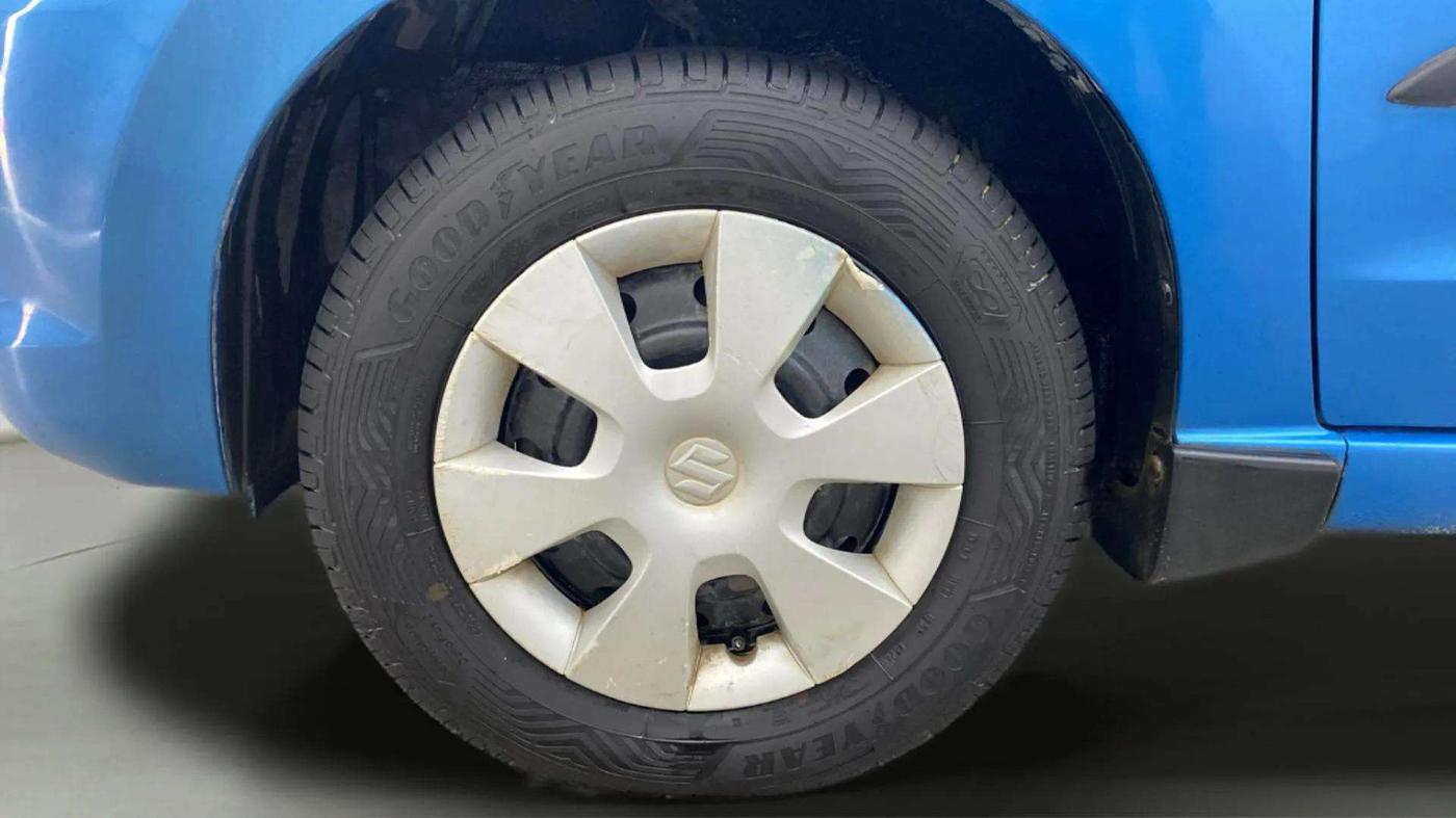 2012 Maruti A Star VXI, Petrol, Manual, 71,143 km, Left Front Wheel