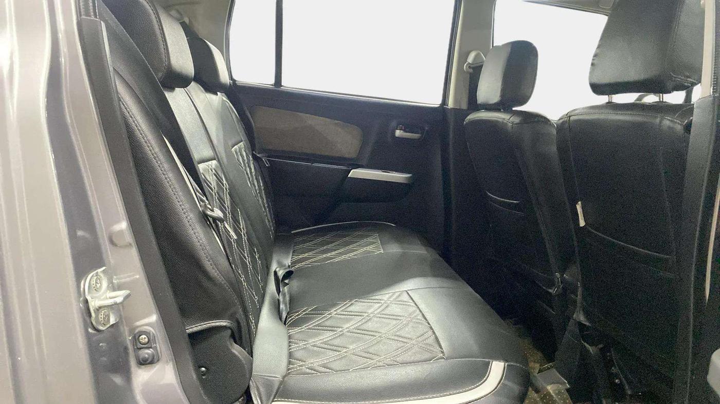 2013 Maruti Wagon R 1.0 VXI, Petrol, Manual, 46,890 km, Right Side Rear Door Cabin