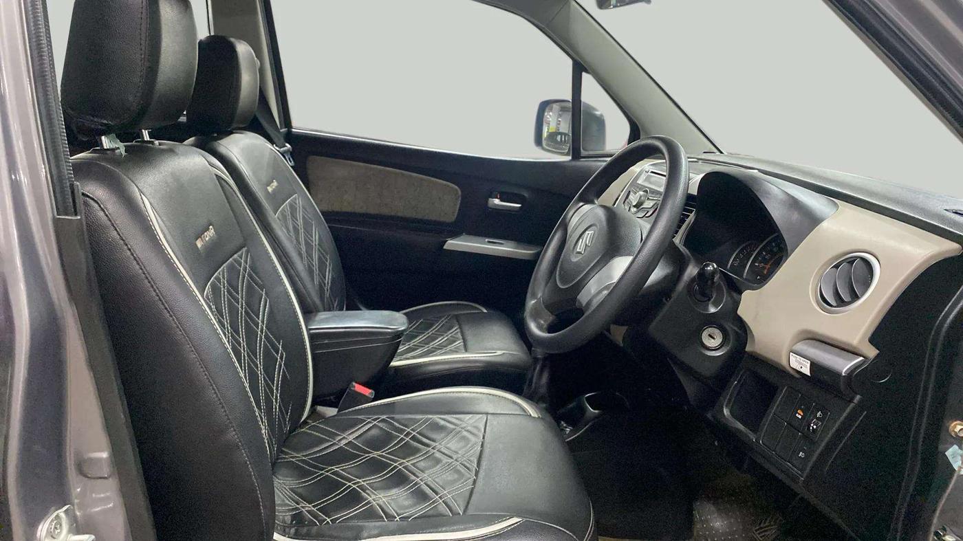 2013 Maruti Wagon R 1.0 VXI, Petrol, Manual, 46,890 km, Right Side Front Door Cabin