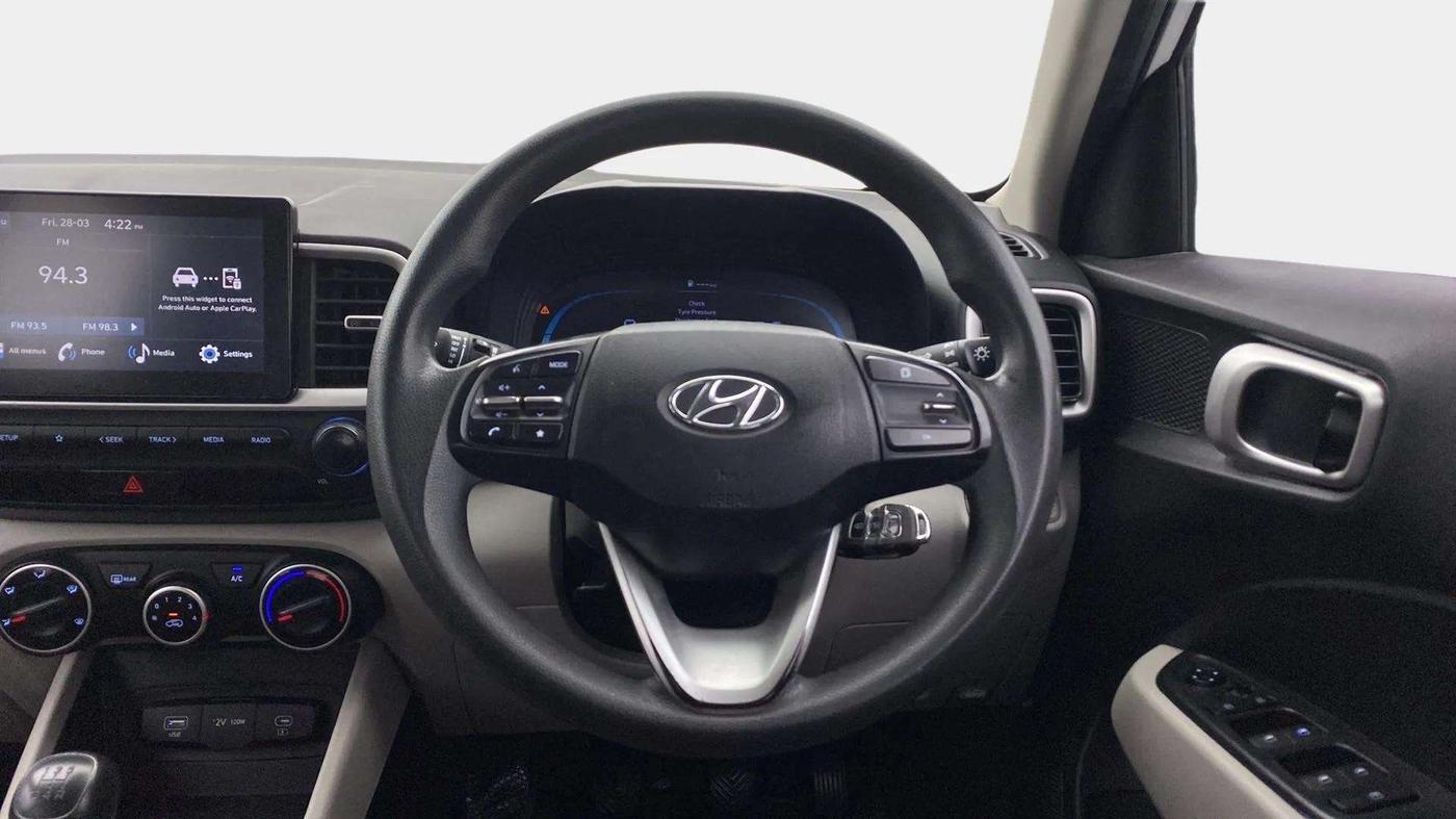 2023 Hyundai VENUE S 1.2, Petrol, Manual, 57,528 km, Steering Wheel Close Up