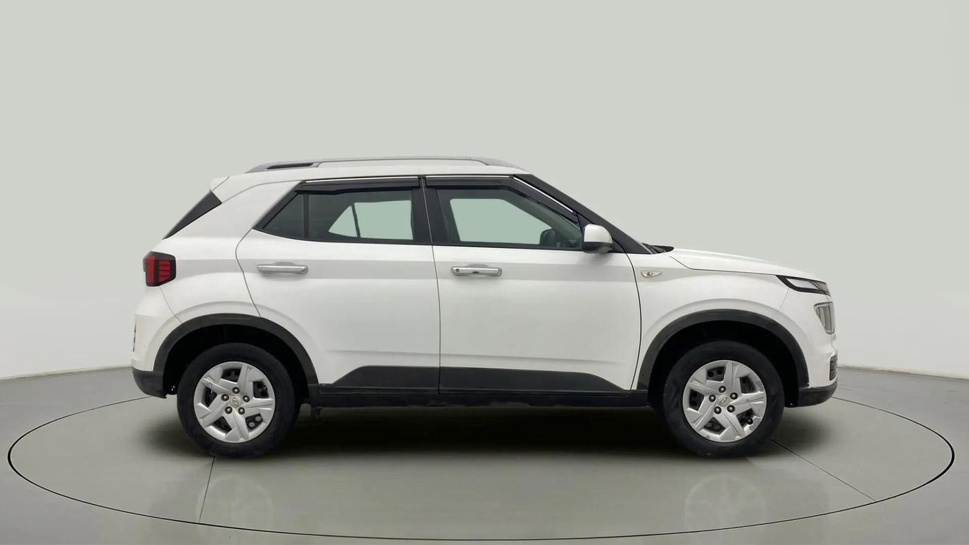 2023 Hyundai VENUE S 1.2, Petrol, Manual, 57,528 km, Right Side View