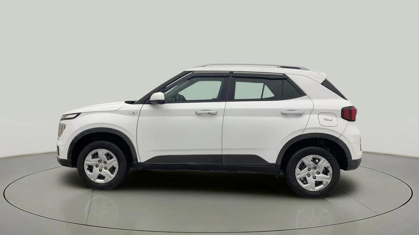 2023 Hyundai VENUE S 1.2, Petrol, Manual, 57,528 km, Left Side