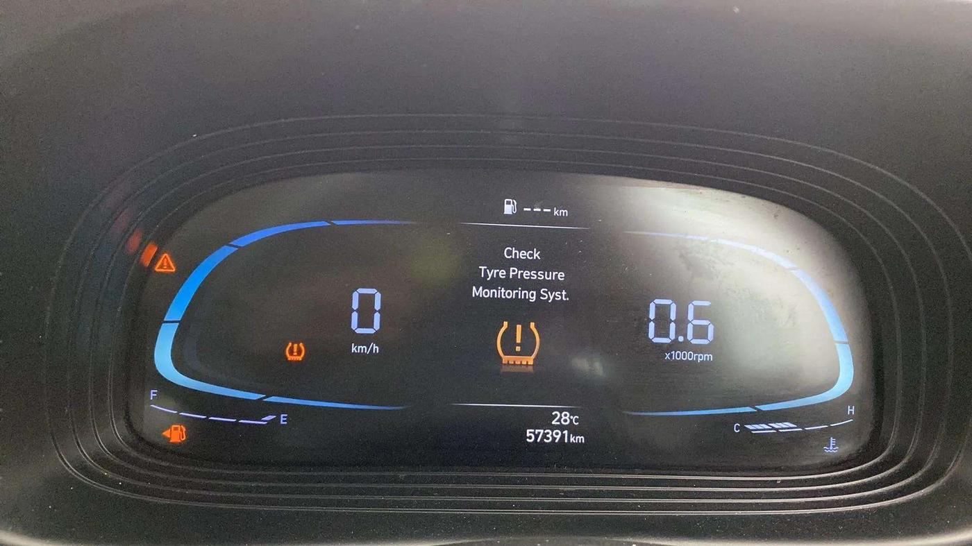 2023 Hyundai VENUE S 1.2, Petrol, Manual, 57,528 km, Odometer Image