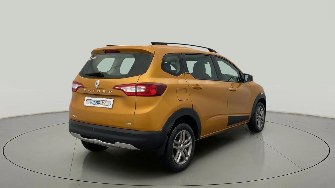 2020 Renault TRIBER RXZ, Petrol, Manual, 21,841 km, Right Back Diagonal