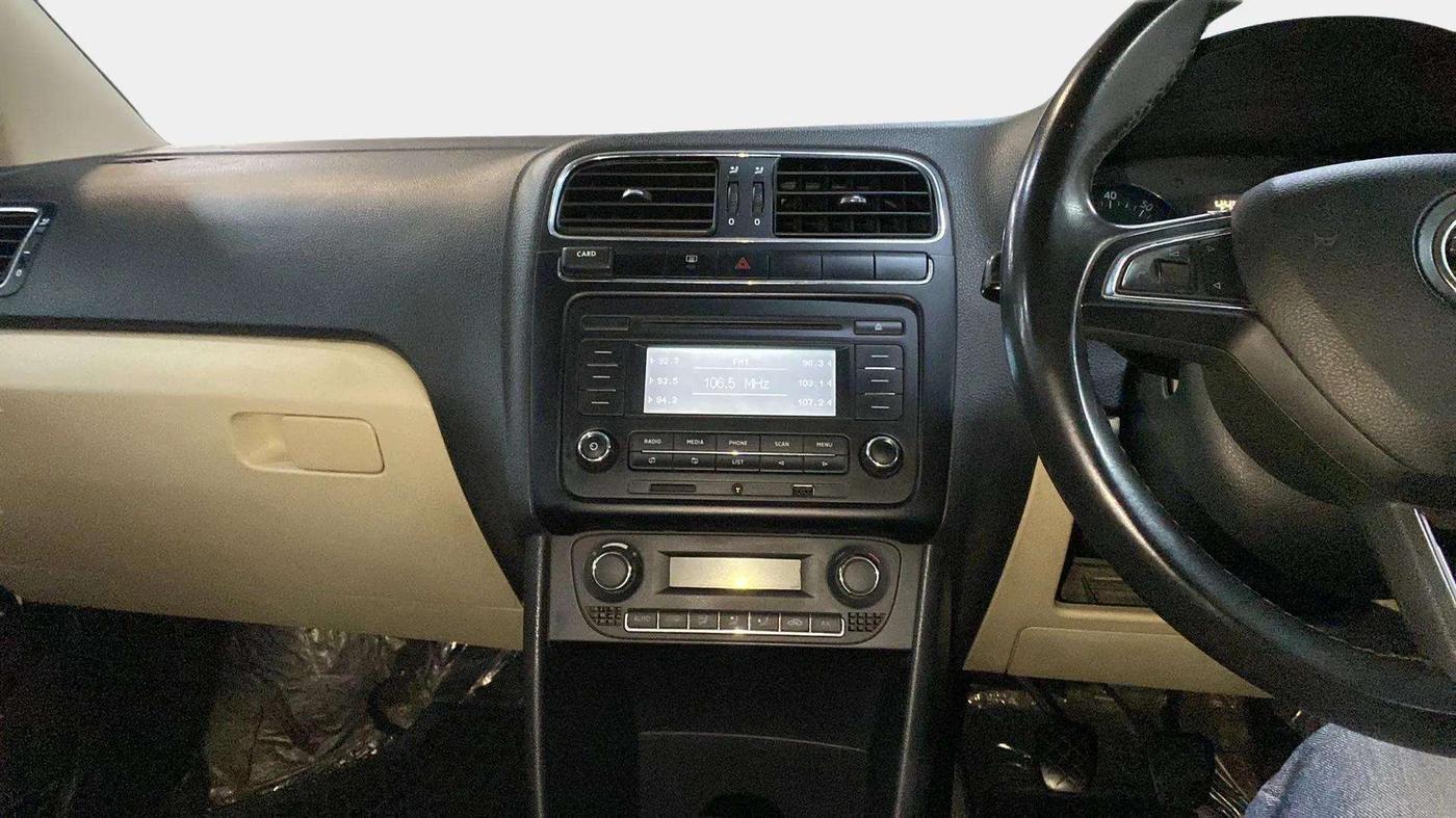 2018 Skoda Rapid AMBITION 1.6 MPI MT, Petrol, Manual, 62,989 km, Air Conditioner