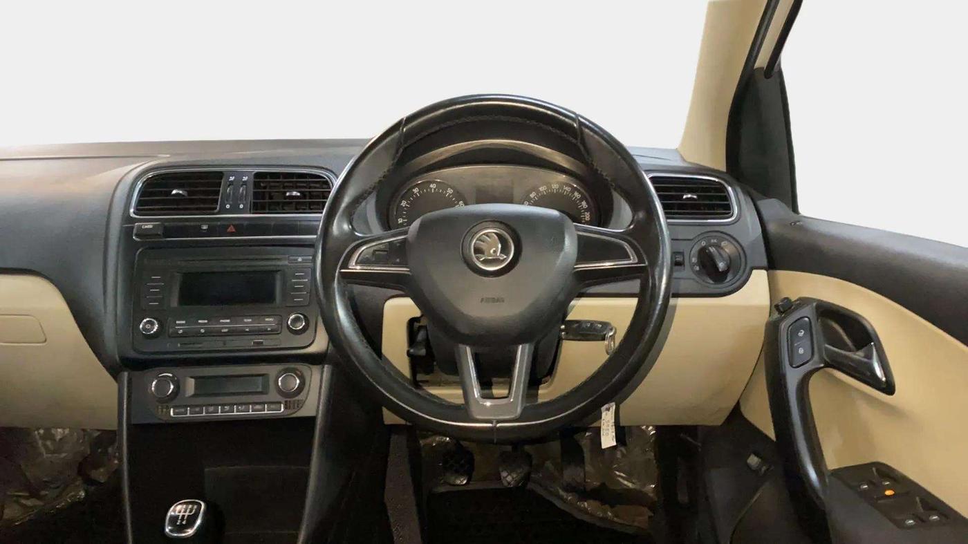 2018 Skoda Rapid AMBITION 1.6 MPI MT, Petrol, Manual, 62,989 km, Steering Wheel Close Up