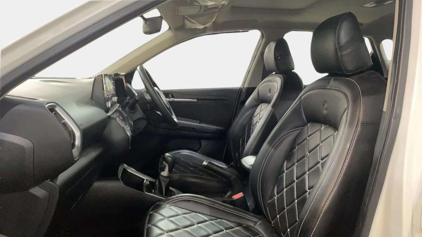 2023 KIA SONET HTK PLUS 1.0 TURBO PETROL IMT, Petrol, Manual, 31,370 km, Right Side Front Door Cabin