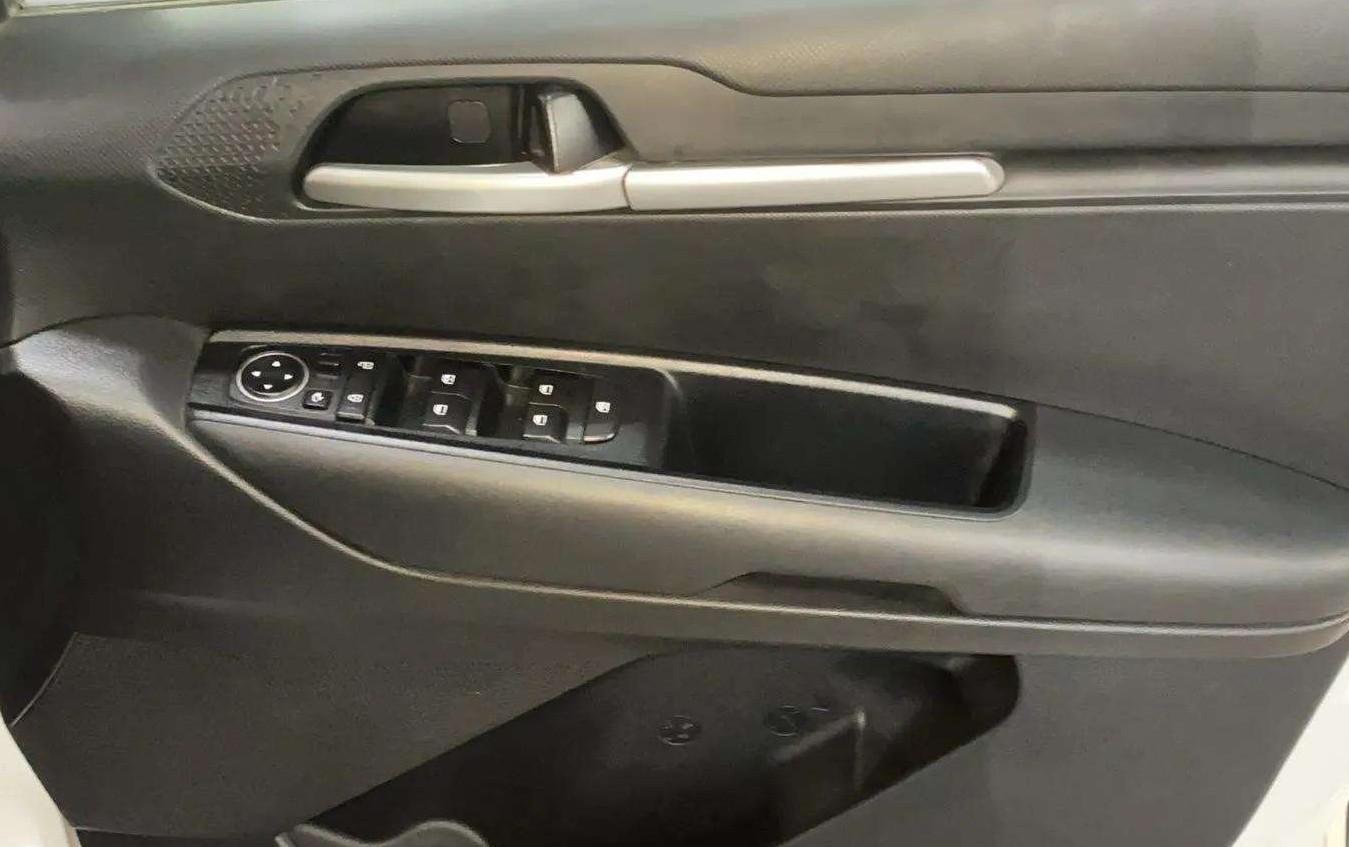 2023 KIA SONET HTK PLUS 1.0 TURBO PETROL IMT, Petrol, Manual, 31,370 km, Driver Side Door Panels Control