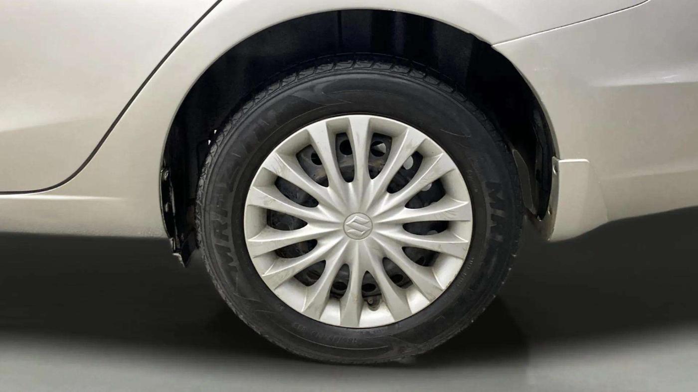 2014 Maruti Ciaz VXI+, Petrol, Manual, 33,001 km, Left Rear Wheel