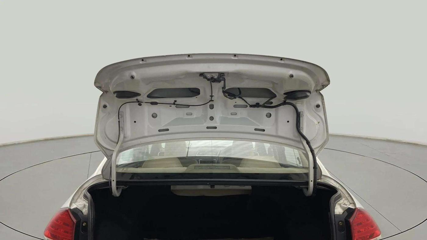 2014 Maruti Ciaz VXI+, Petrol, Manual, 33,001 km, Boot Door Open