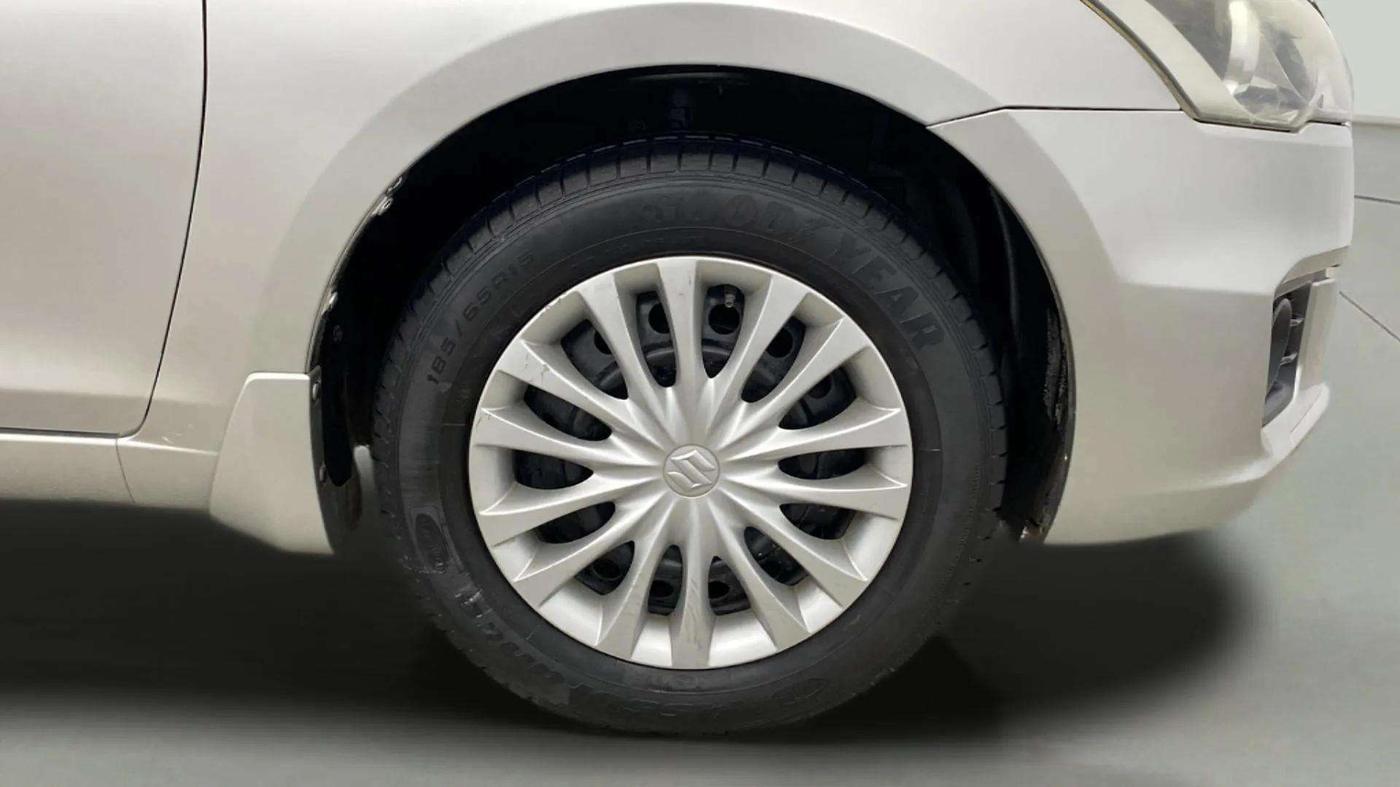 2014 Maruti Ciaz VXI+, Petrol, Manual, 33,001 km, Right Front Wheel