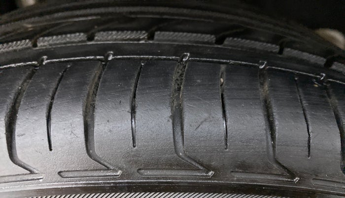 2017 Skoda Octavia 2.0 TDI STYLE PLUS AT, Diesel, Automatic, 97,547 km, Right Rear Tyre Tread