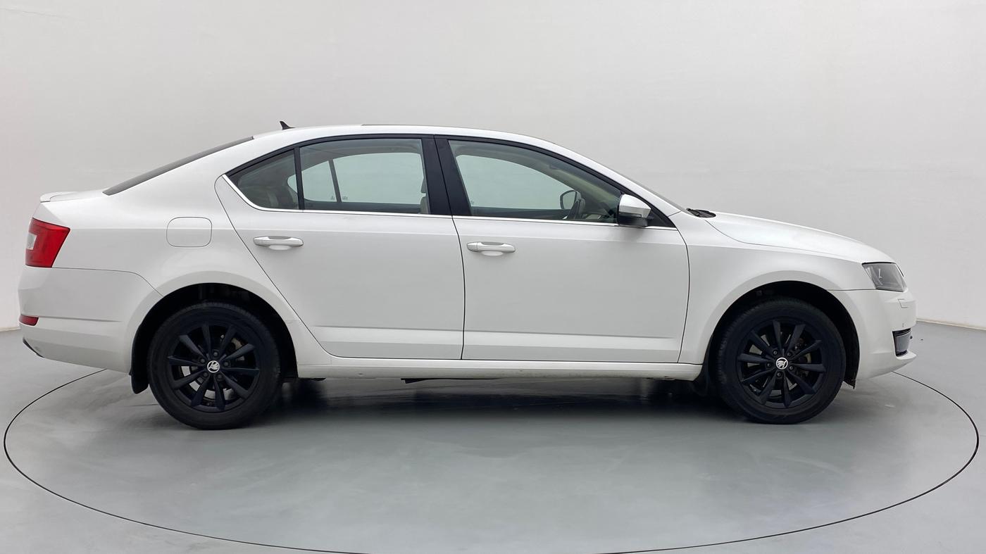 2017 Skoda Octavia 2.0 TDI STYLE PLUS AT, Diesel, Automatic, 97,547 km, Right Side View
