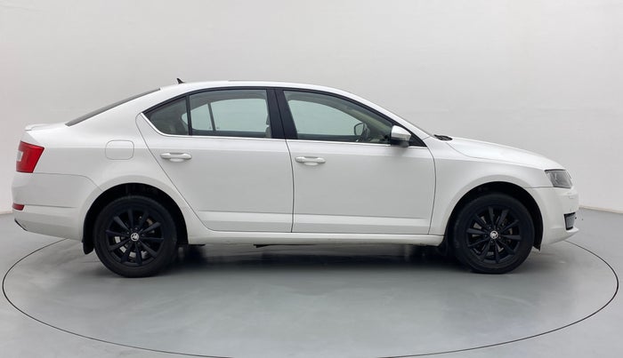 2017 Skoda Octavia 2.0 TDI STYLE PLUS AT, Diesel, Automatic, 97,547 km, Right Side View