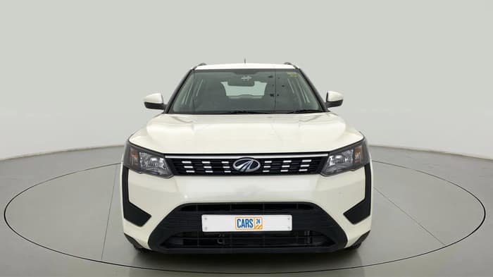 2022 Mahindra XUV300 W6 1.2 PETROL AMT, Petrol, Automatic, 15,960 km, Front