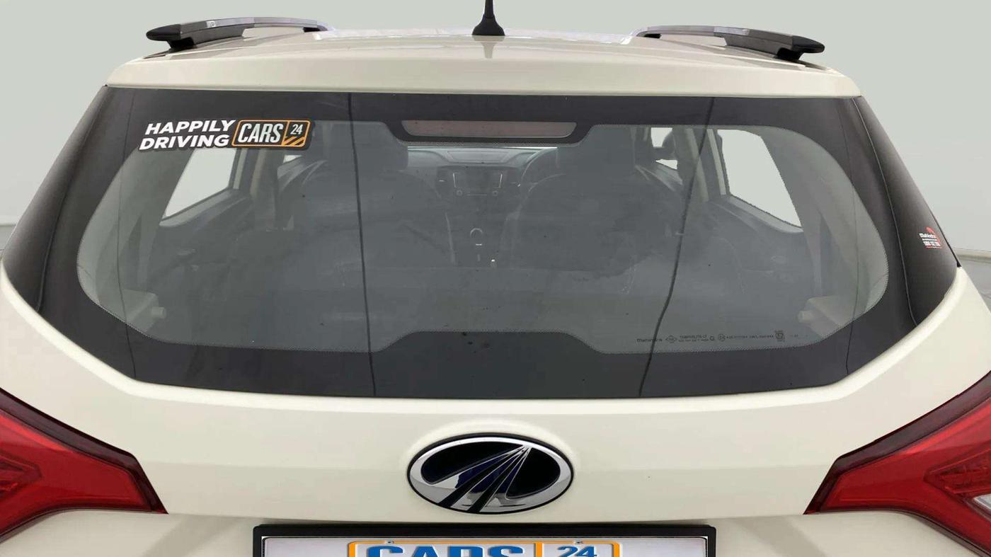 2022 Mahindra XUV300 W6 1.2 PETROL AMT, Petrol, Automatic, 15,960 km, Rear Windshield
