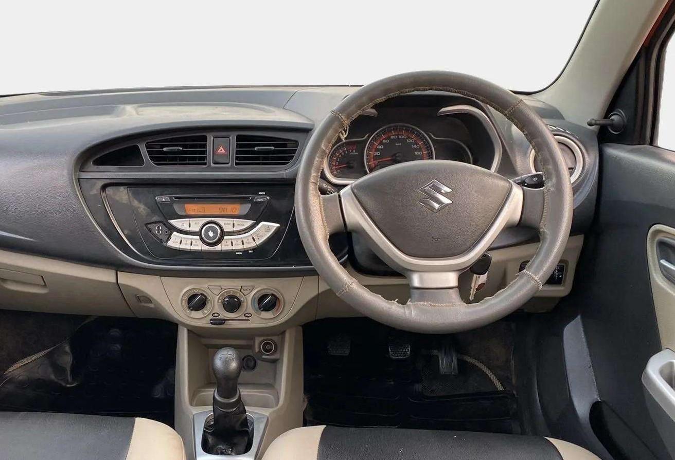 2015 Maruti Alto K10 VXI, Petrol, Manual, 16,041 km, Steering Wheel Close Up